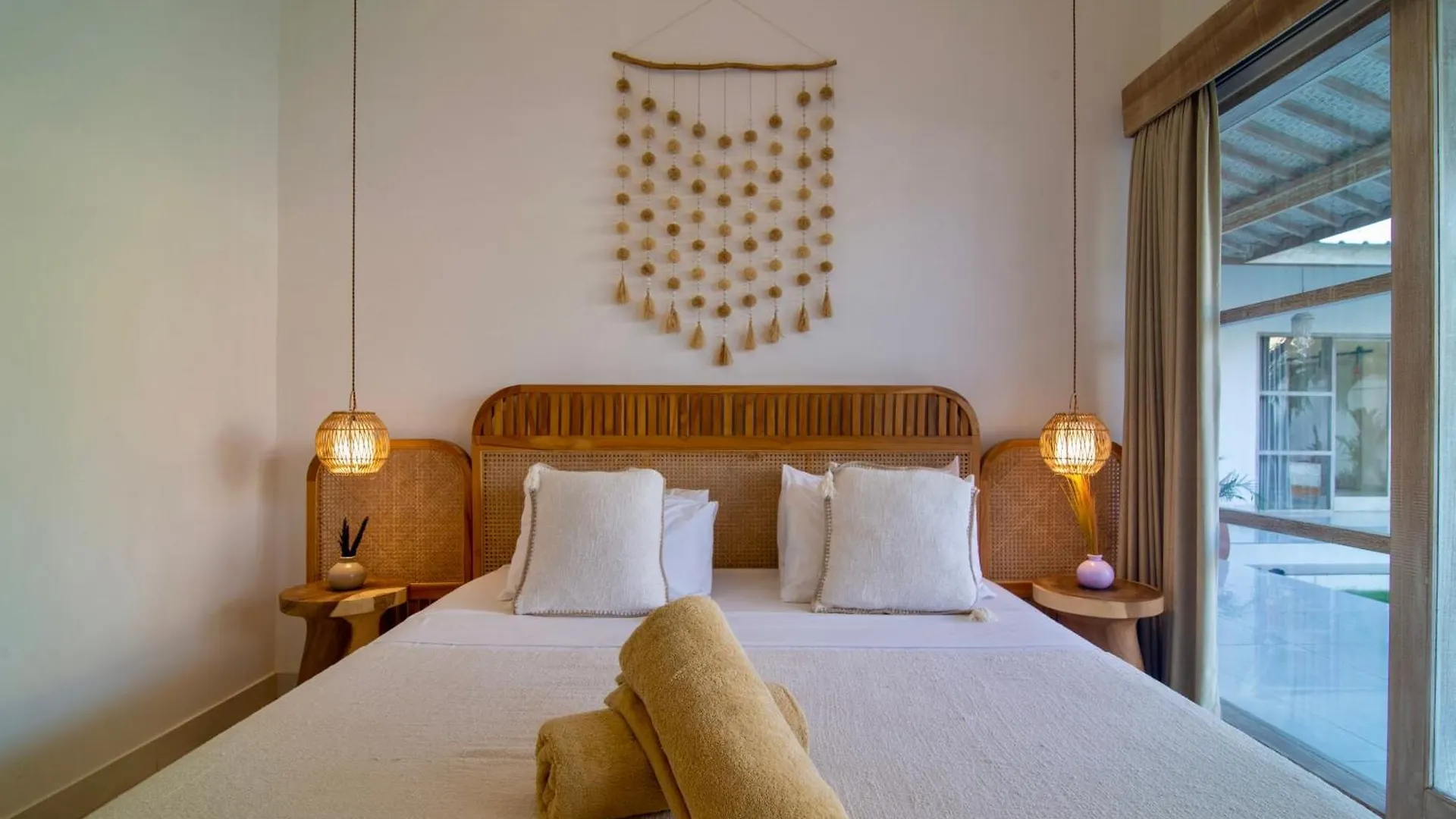 Simple & Magical Villas Praya Seminyak  Indonesia