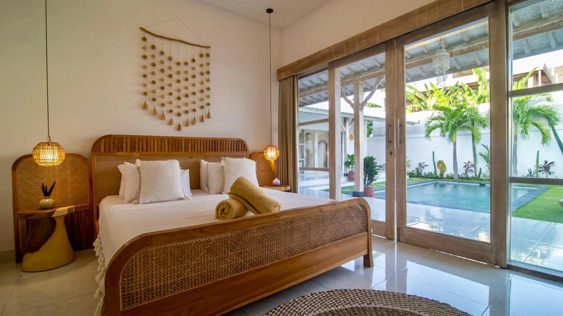 Simple & Magical Villas Praya Seminyak