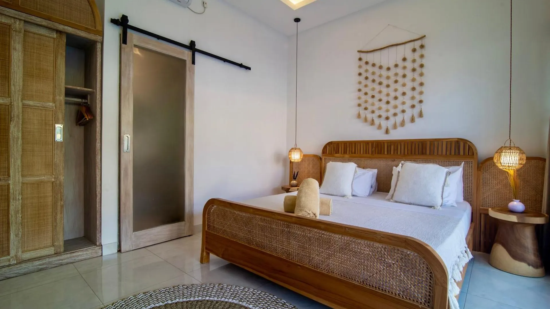 Simple & Magical Villas Praya Seminyak  0*, Seminyak (Bali)