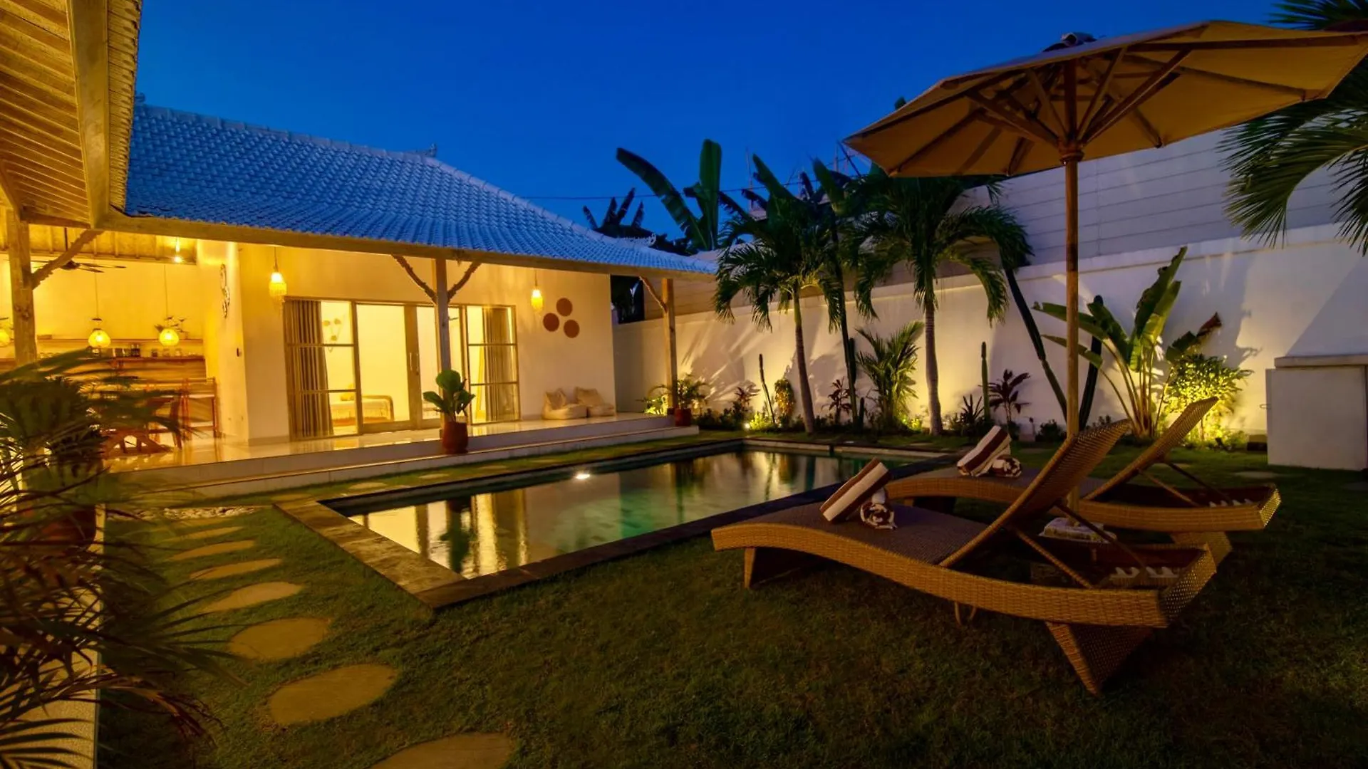 Simple & Magical Villas Praya Seminyak  Indonesia