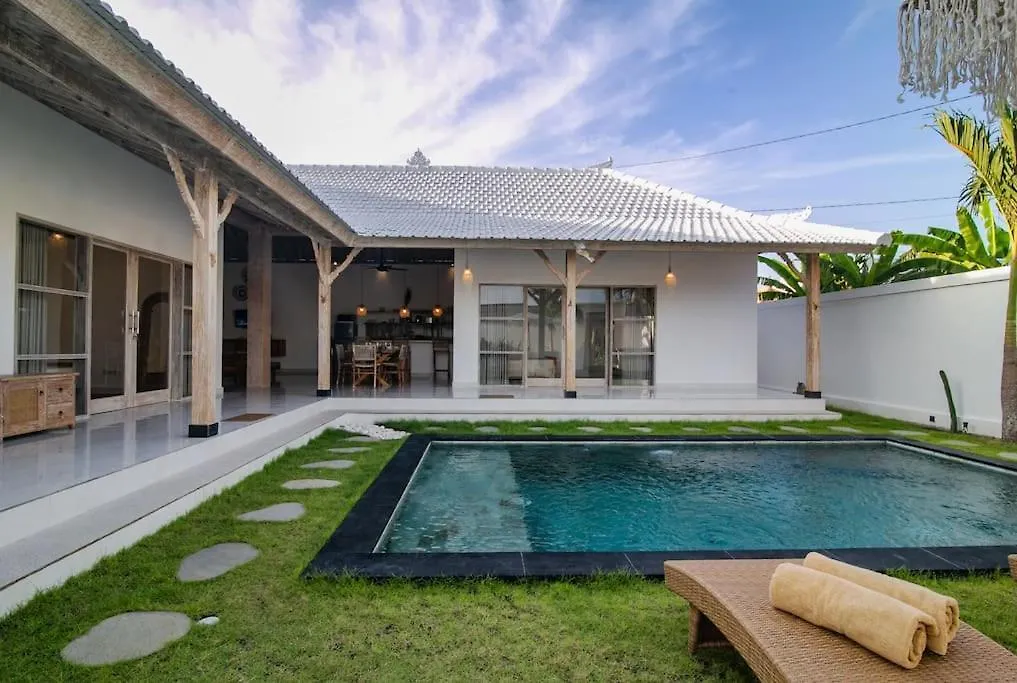 Simple & Magical Villas Praya Seminyak