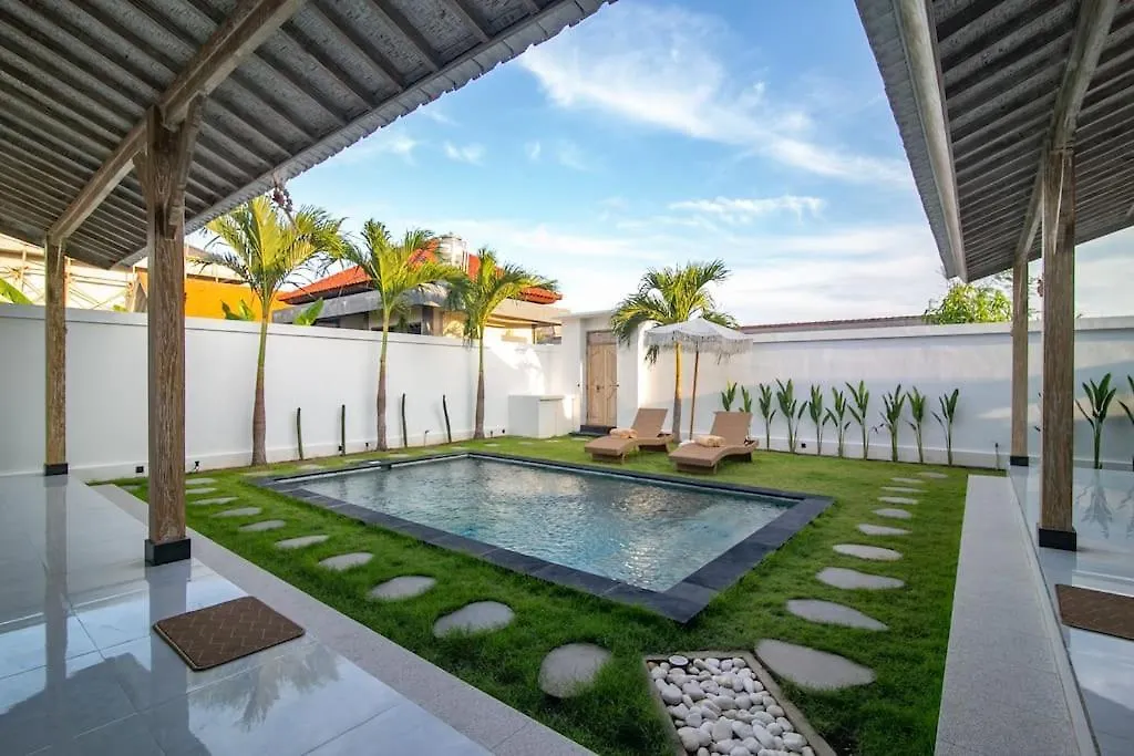 Simple & Magical Villas Praya location